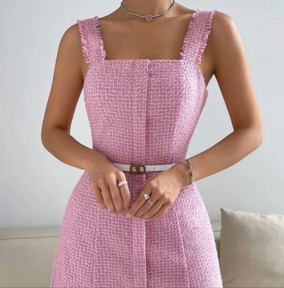 CHIC DOLLS PINK TWEED DRESS CHIC CLASSY - Picture 3 of 6